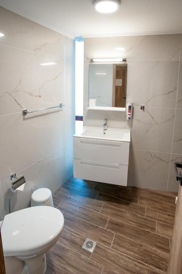 White House Family Hotel Spa Zone Baltschik Exterior foto