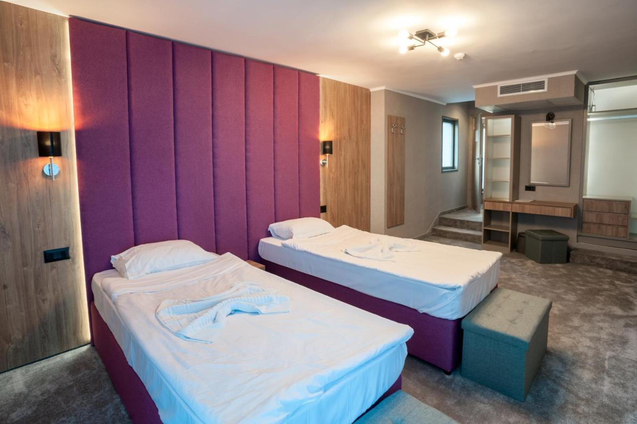 White House Family Hotel Spa Zone Baltschik Exterior foto