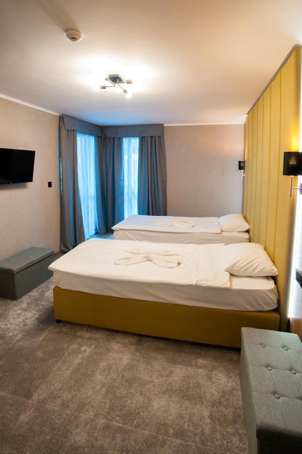 White House Family Hotel Spa Zone Baltschik Exterior foto